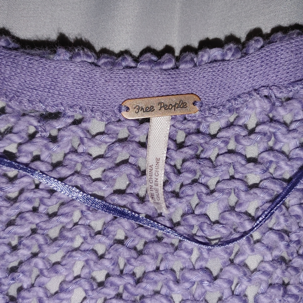 Free People Women's Lilac Sweater Size Small - Picture 2 of 3